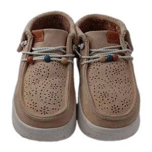 Hey Dude Wendy Peak Boot Suede Size W6 WOMEN'S 108915 SLIP-ON SIZE W6 NIB TAN